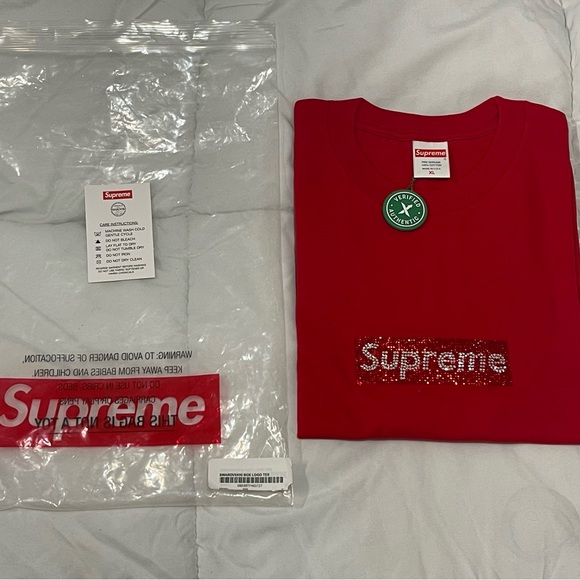 トップス Swarovski Box Logo Tee Supreme M Supreme Swarovski Box Logo Tee (SS19) - $398